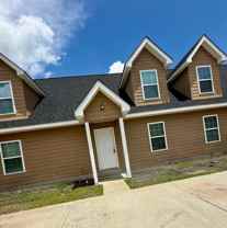 900 Maple Dr - Photo 1 of 1