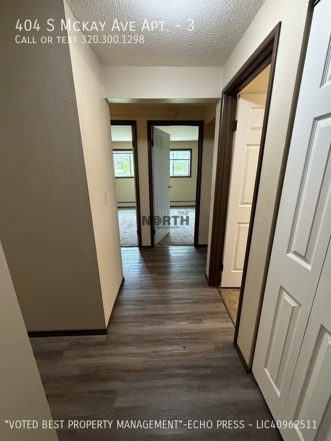 404 S Mckay Ave - Photo 3 of 19