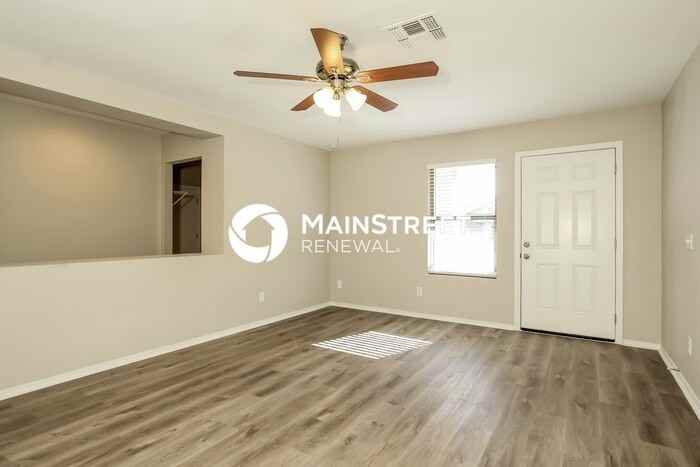 11610 W Wethersfield Rd - Photo 4 of 16