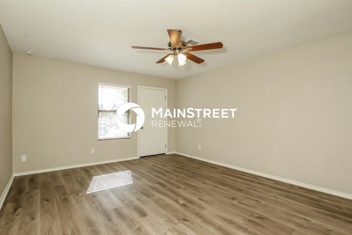 11610 W Wethersfield Rd - Photo 5 of 16
