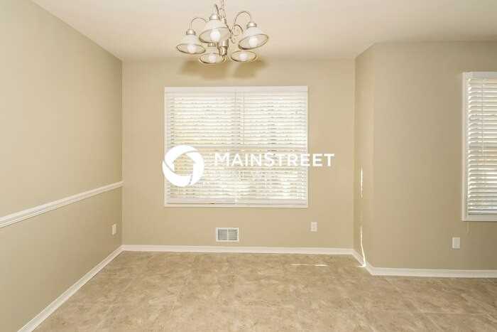 1525 Pine Tree Dr - Photo 4 of 15