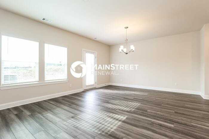 1546 Olympic Ln - Photo 6 of 17