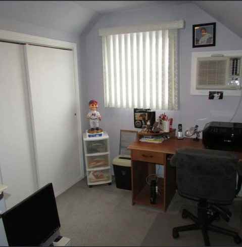215 Albany Ave - Photo 4 of 24