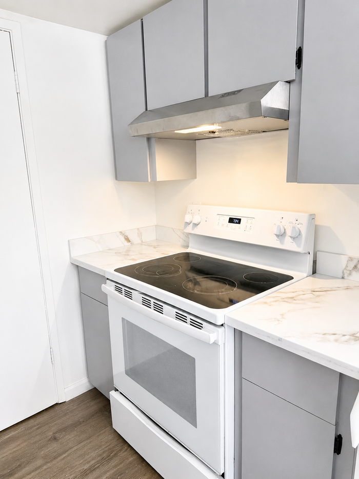 421 West St #8 - Photo 4 of 7