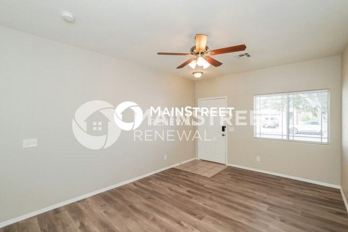13137 W Calavar Rd - Photo 4 of 16