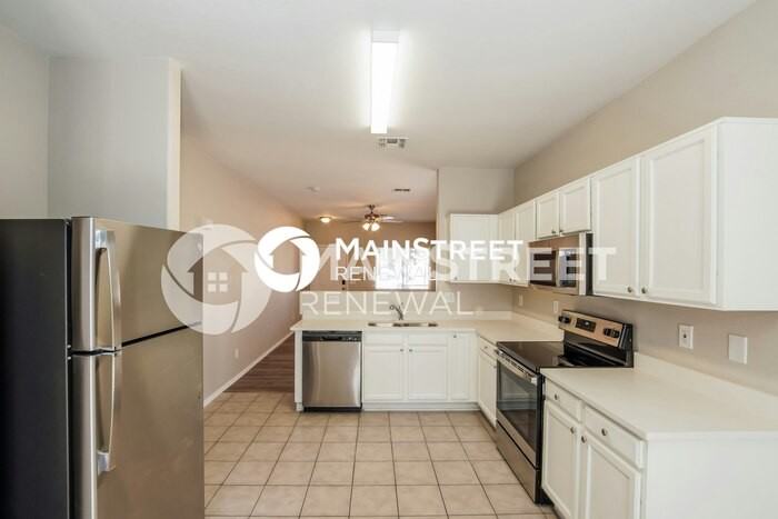 13137 W Calavar Rd - Photo 5 of 16