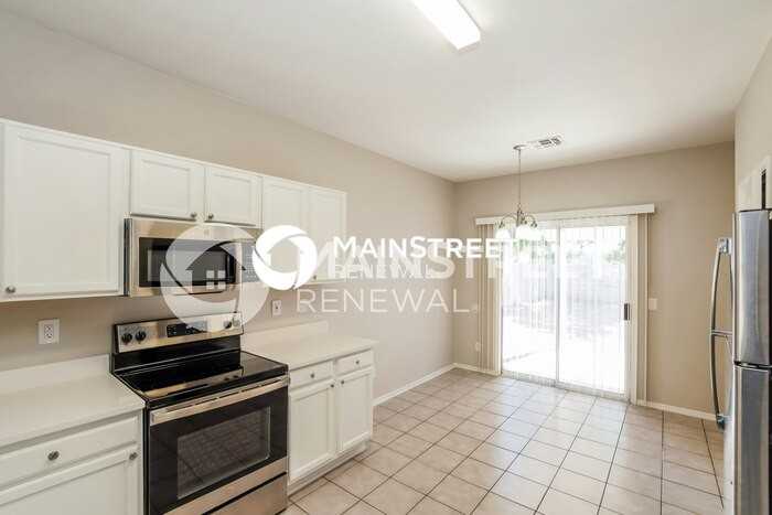 13137 W Calavar Rd - Photo 6 of 16