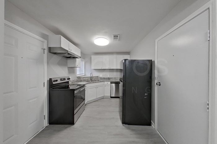 230 E Colonial Dr - Photo 5 of 16