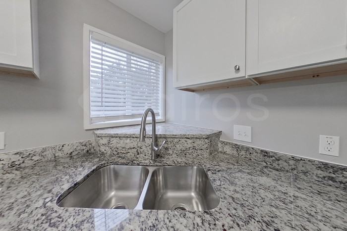 230 E Colonial Dr - Photo 6 of 16