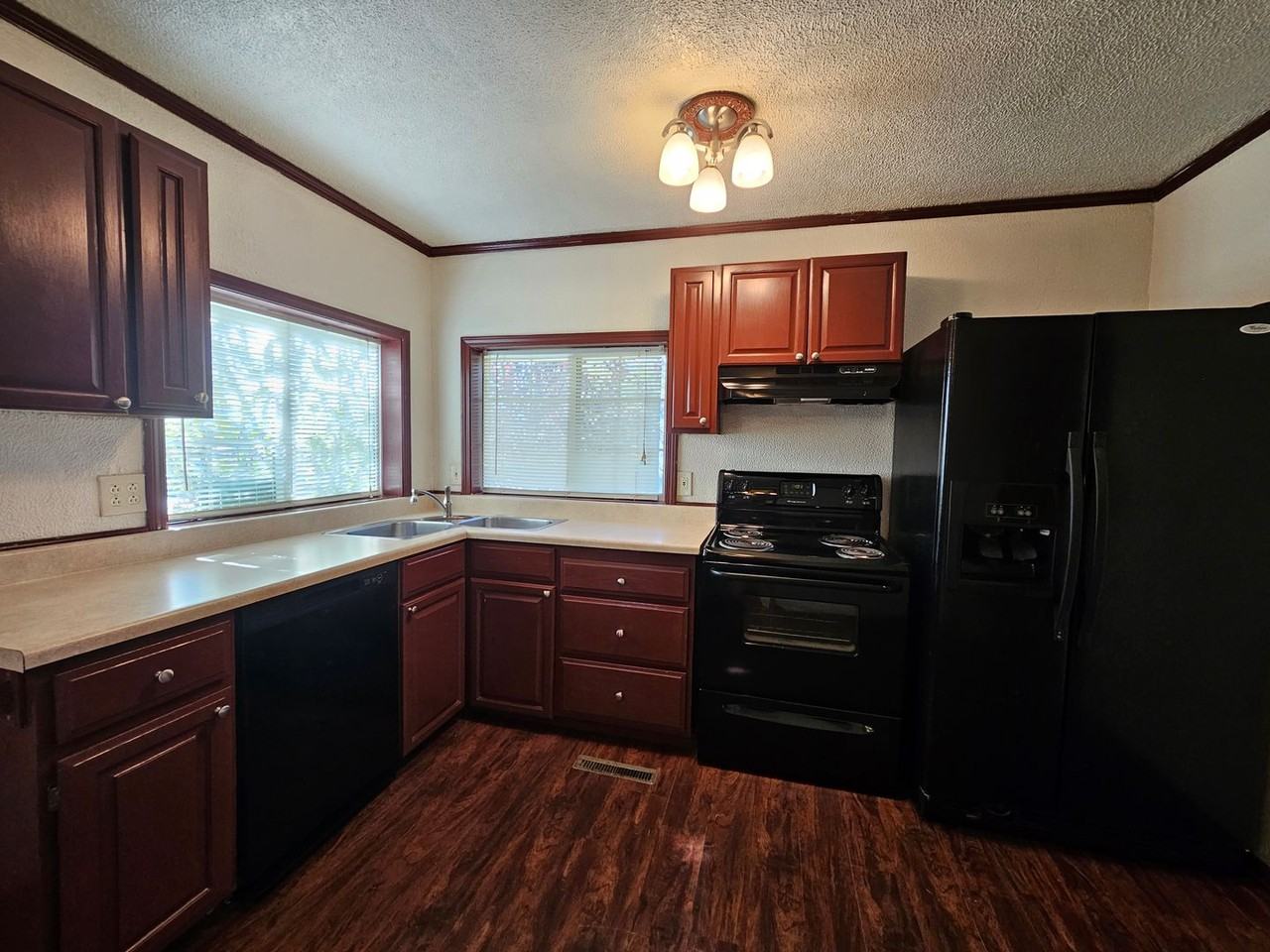 4800 Old Mullan Rd - Photo 2 of 7