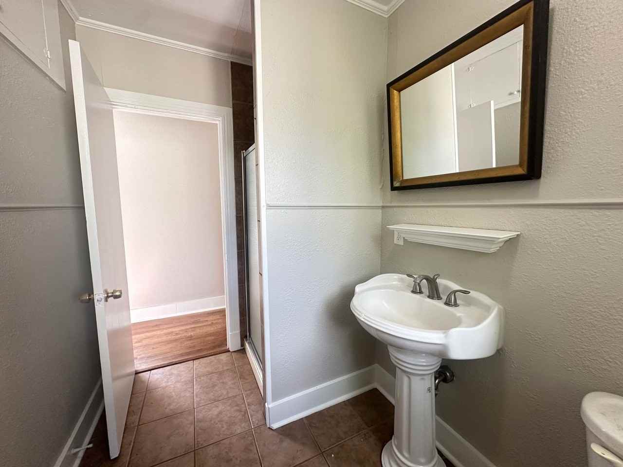 255 E Ratcliff St - Photo 7 of 14