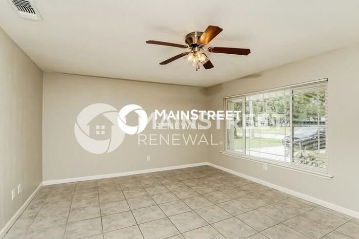1206 Cricket Dr Ne - Photo 4 of 16