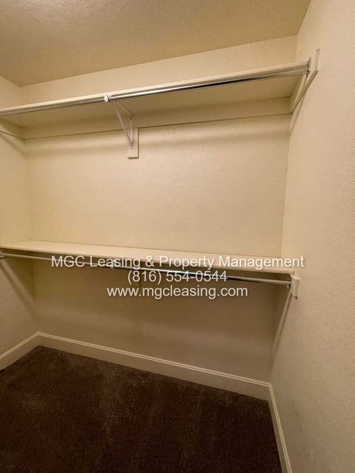2122 Sw Timbertrace Ln - Photo 7 of 24