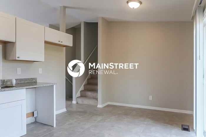 6139 Old Mill Dr - Photo 3 of 15