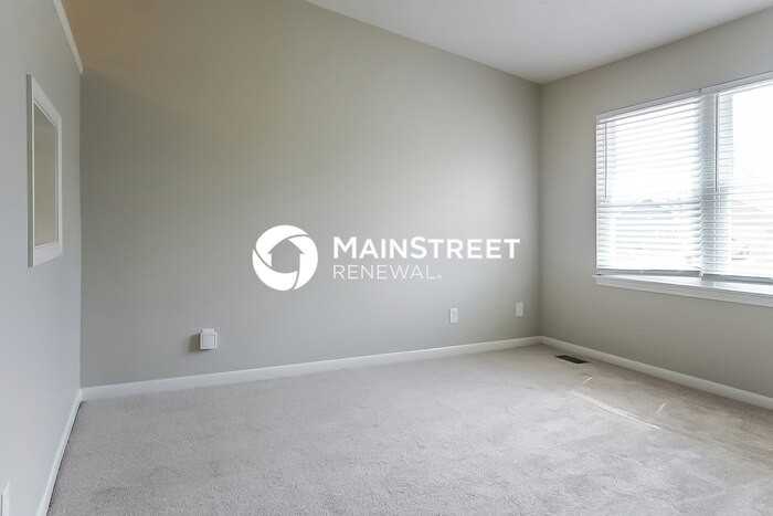 6139 Old Mill Dr - Photo 4 of 15