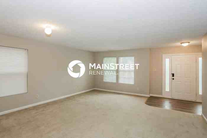 715 Capstone Ave - Photo 5 of 17