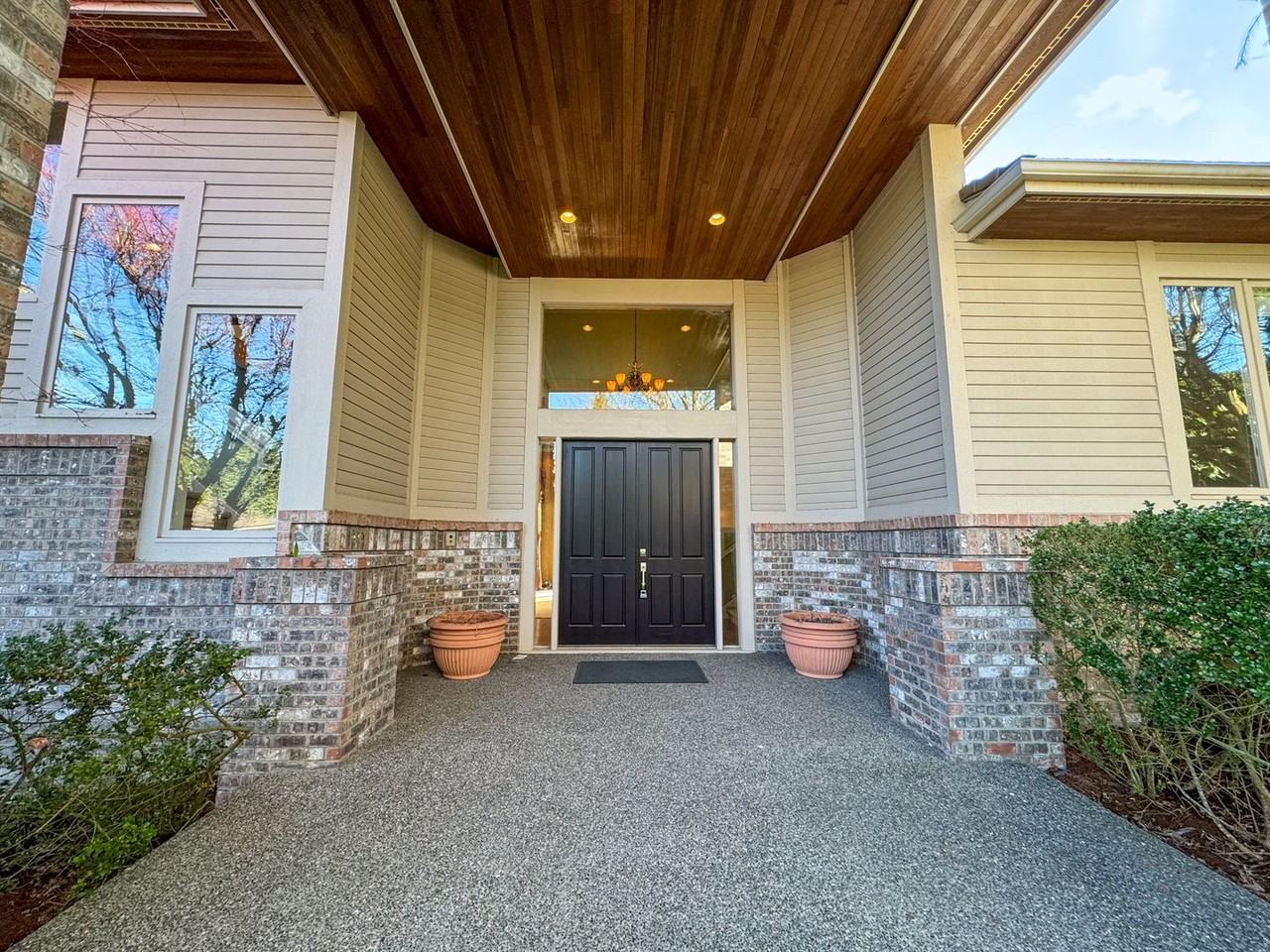 15831 Se 45th St - Photo 3 of 40