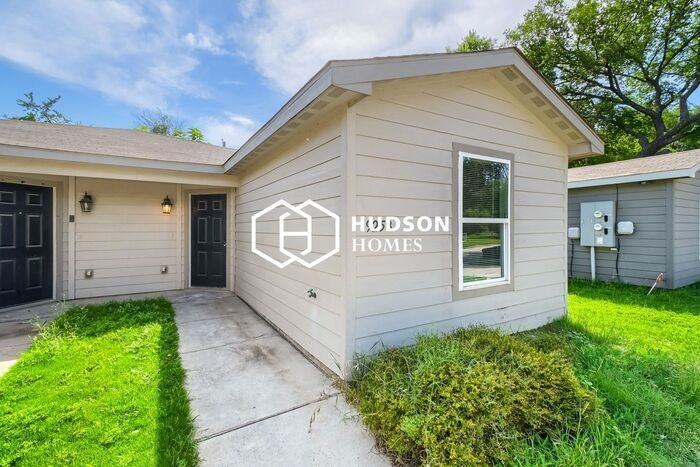 925 Burgan St #B - Photo 3 of 14