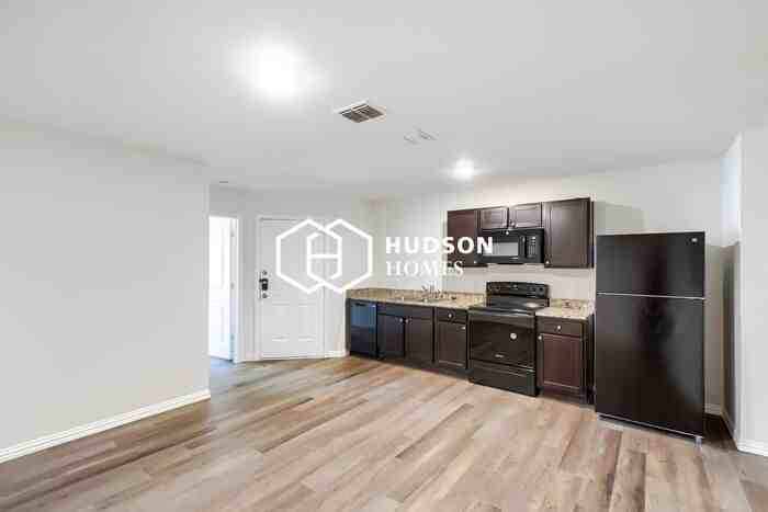 925 Burgan St #B - Photo 5 of 14