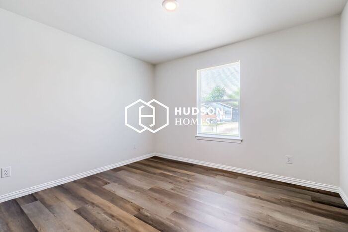 925 Burgan St #B - Photo 7 of 14