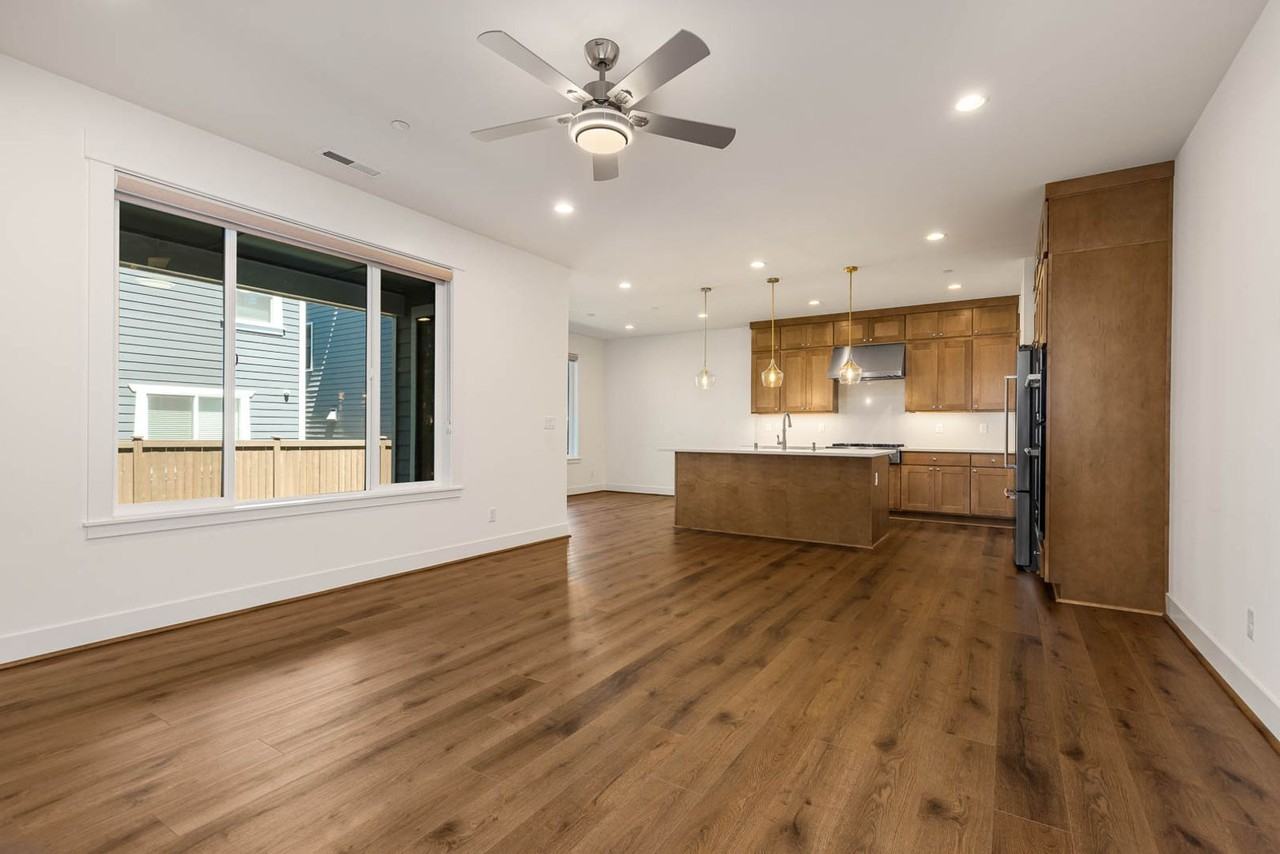 1781 246th Ct Ne - Photo 5 of 28
