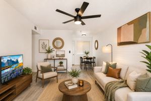 featured image of 2242 E Pinchot Ave