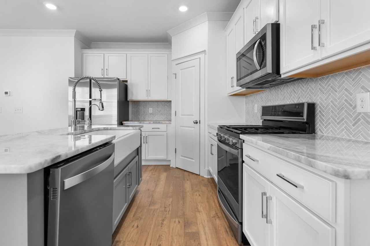 235 Southmen Ln - Photo 7 of 29