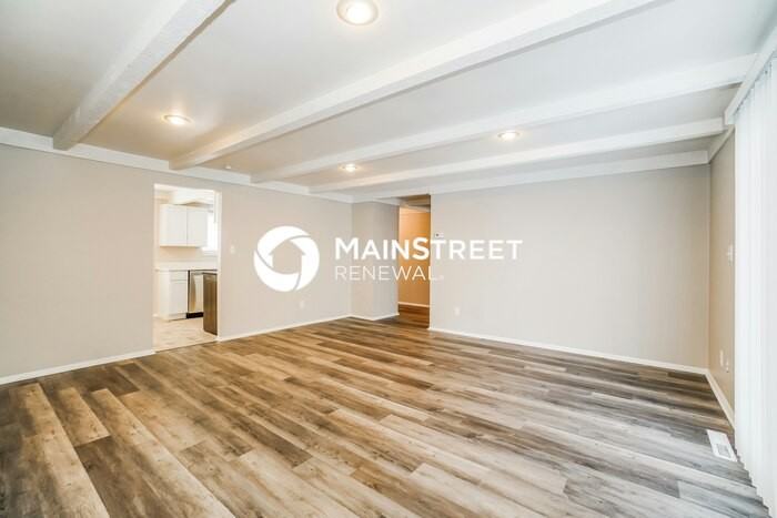 6558 Retton Rd - Photo 3 of 14