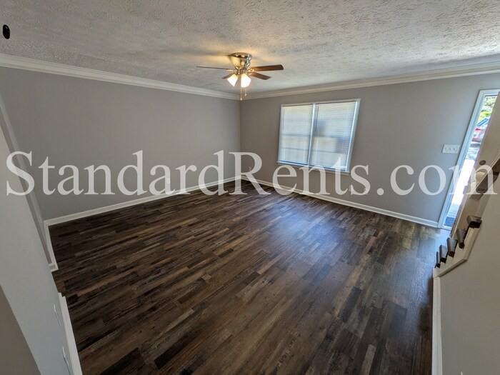 2872 Spruce Cir - Photo 3 of 16