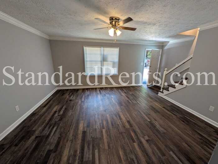 2872 Spruce Cir - Photo 4 of 16
