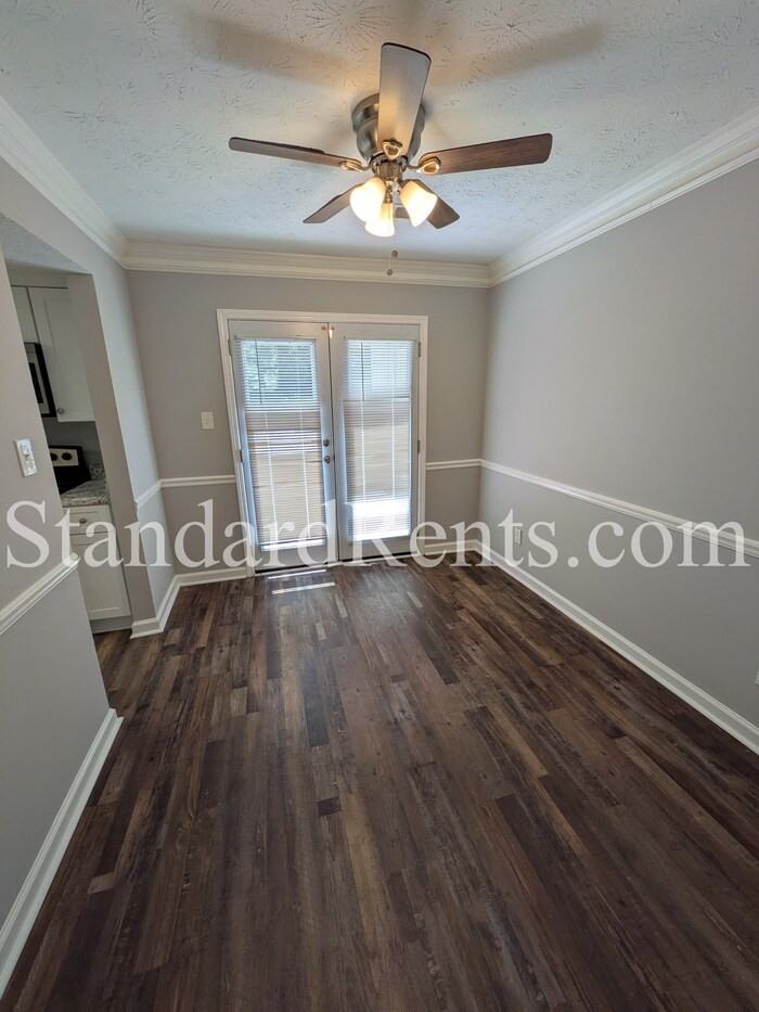 2872 Spruce Cir - Photo 5 of 16