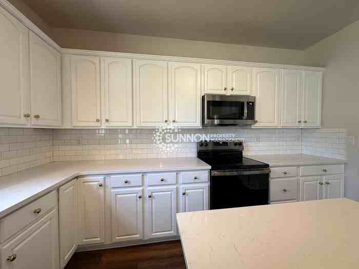 3343 Crutchfield Pl - Photo 3 of 30