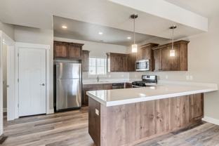 913 S Aspen Pl - Photo 1 of 1