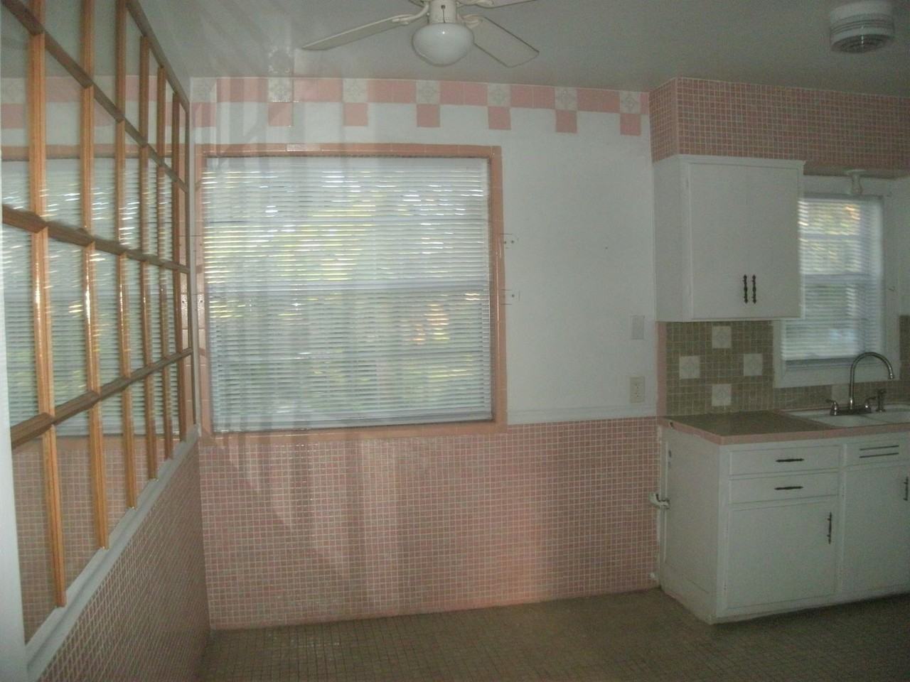 531 Elm St - Photo 4 of 7