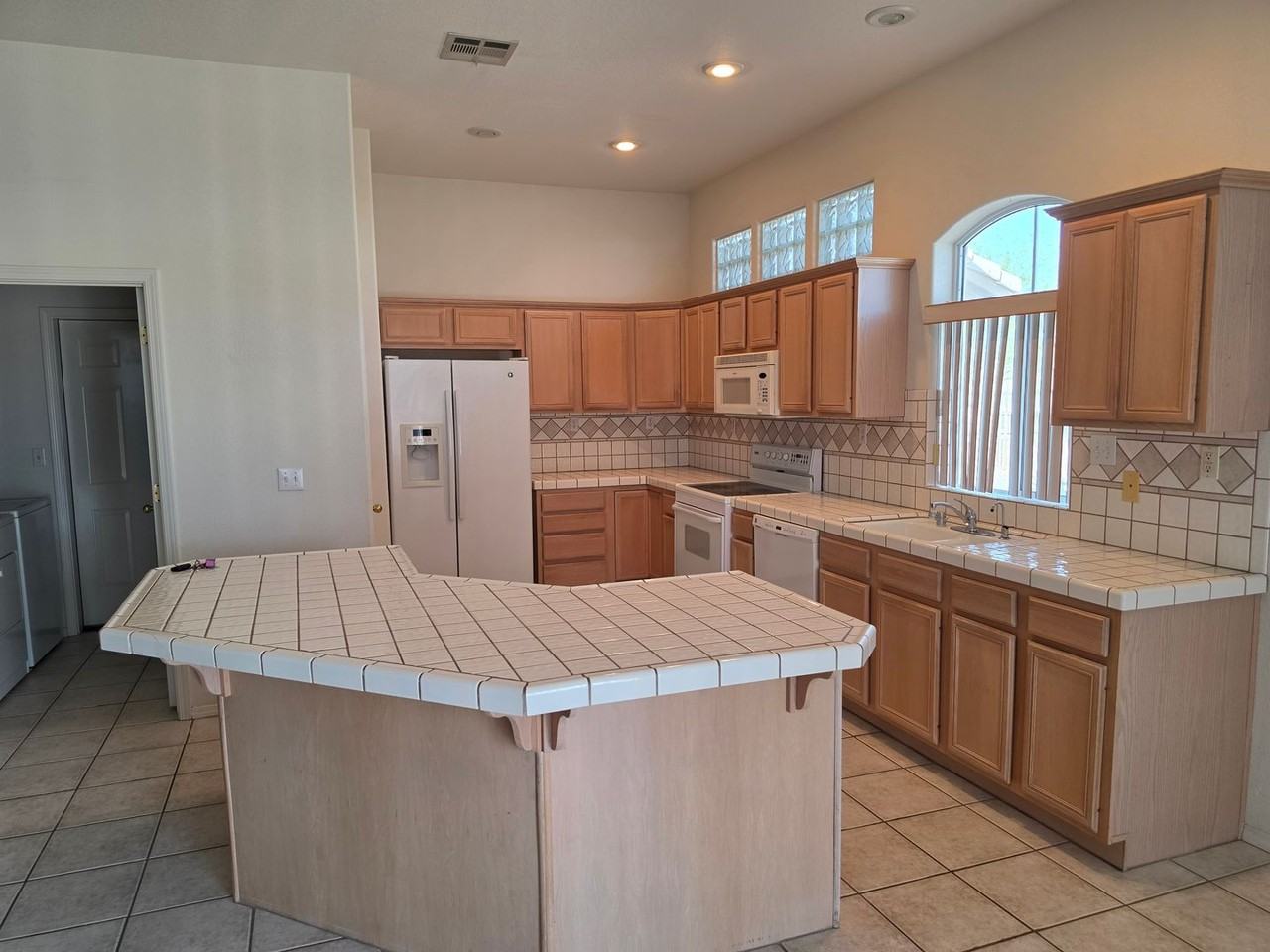 1306 Escalera Pl - Photo 7 of 20