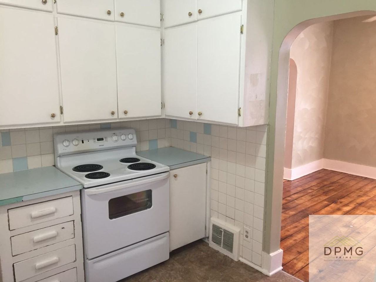 204 Shepard St - Photo 2 of 10