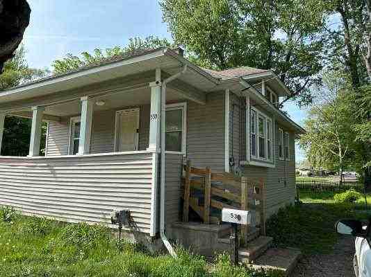 530 W Prouty St - Photo 2 of 8