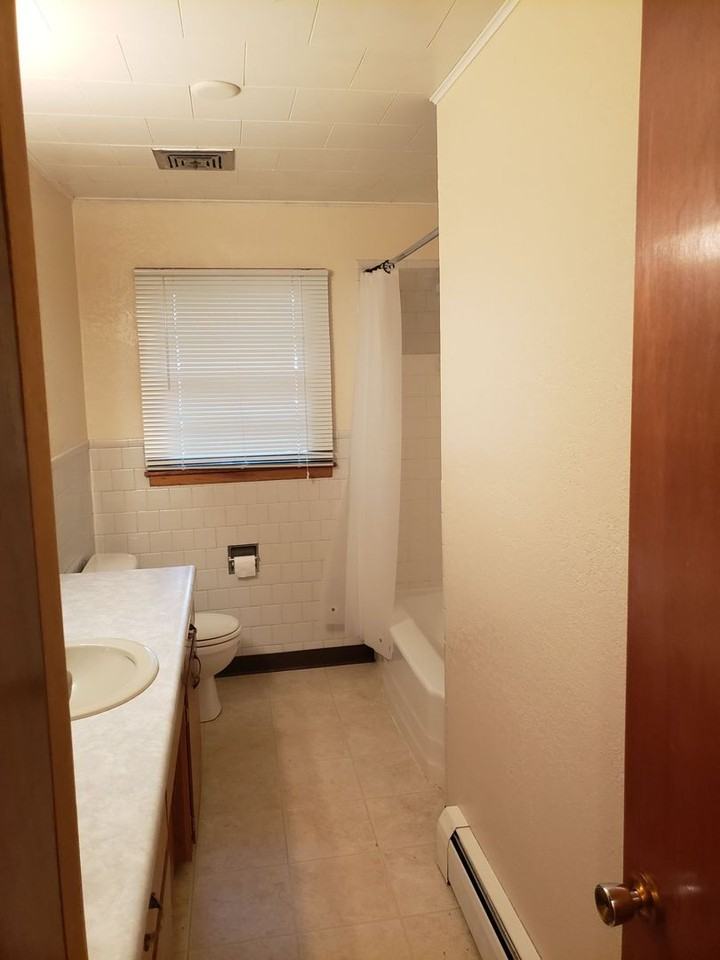 23 E Bloomer St #21 - Photo 3 of 5