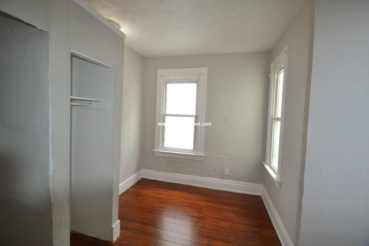 310 310 E. 16th - Photo 6 of 11