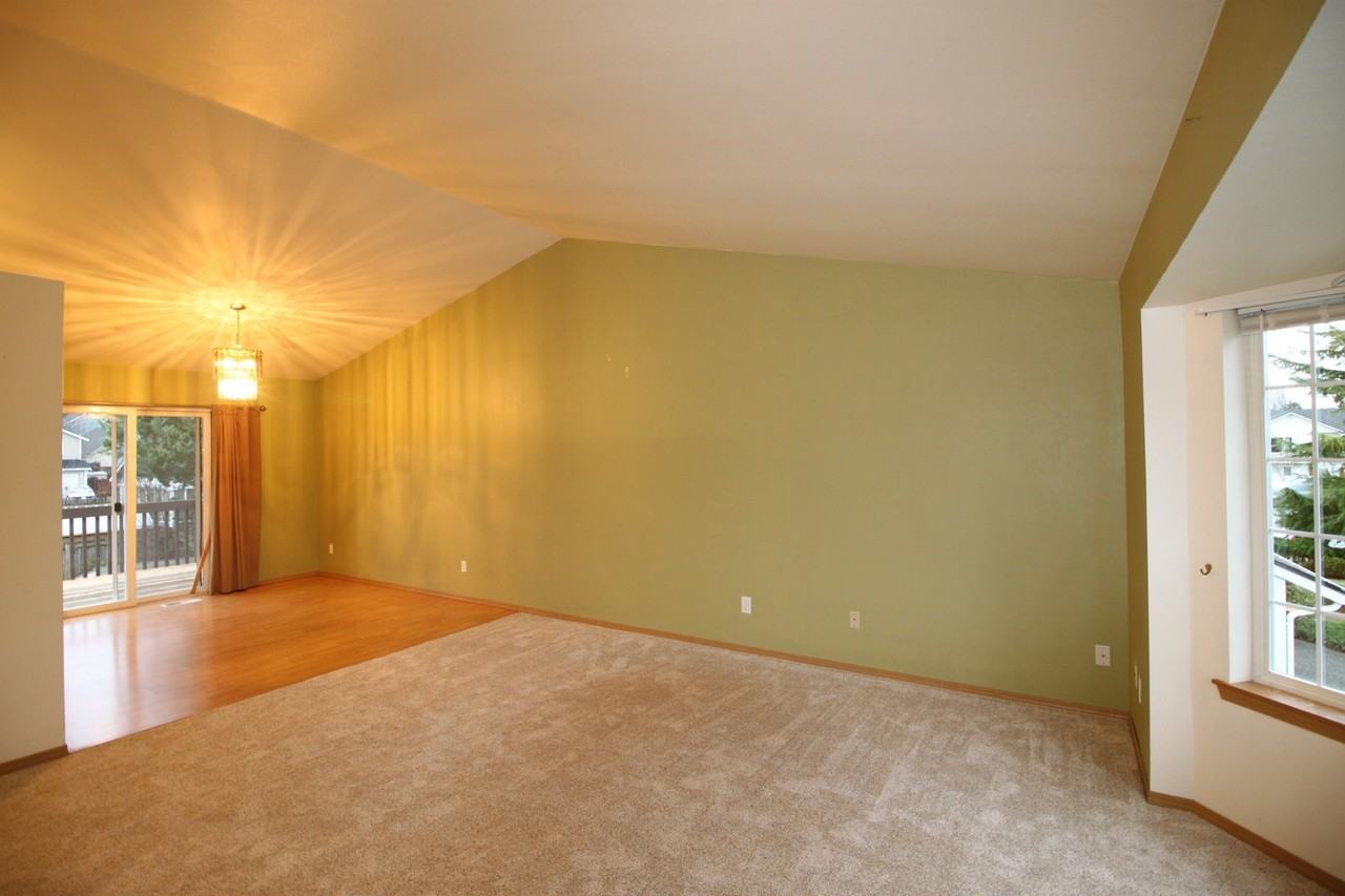 1520 Sw 9th Ave - Photo 4 of 16