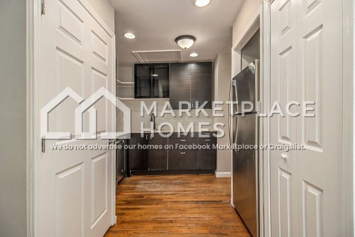 517 Woodward Ave Se - Photo 7 of 17