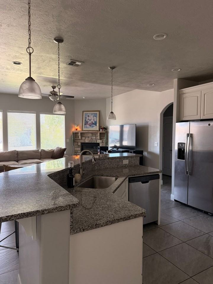 2689 W 220 N - Photo 6 of 21