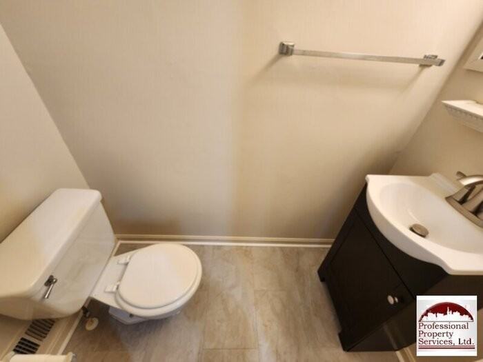 28 Boileau Ct - Photo 4 of 47