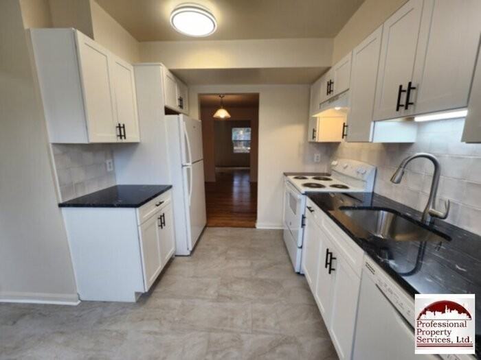 28 Boileau Ct - Photo 6 of 47