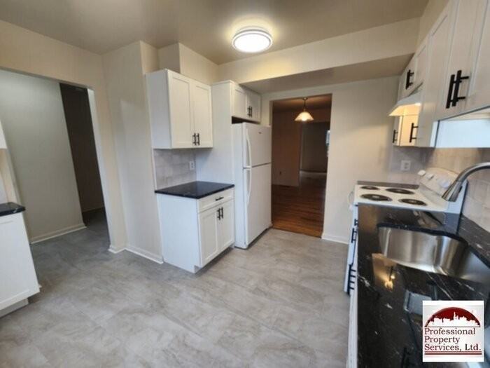 28 Boileau Ct - Photo 7 of 47