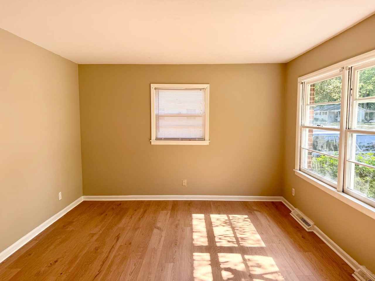 2609 Hickory Ave - Photo 3 of 16