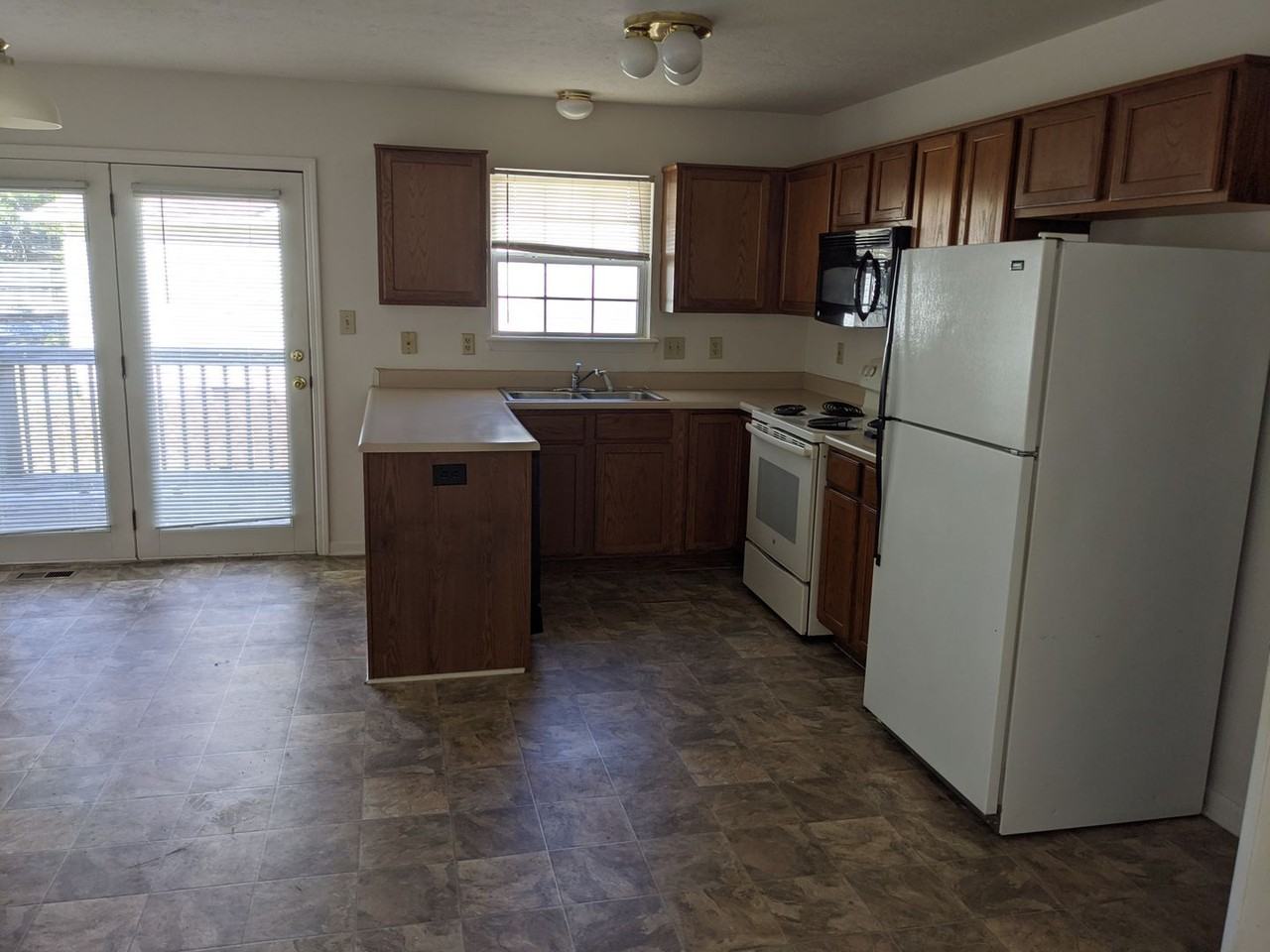 73 Virgil Dr - Photo 2 of 12