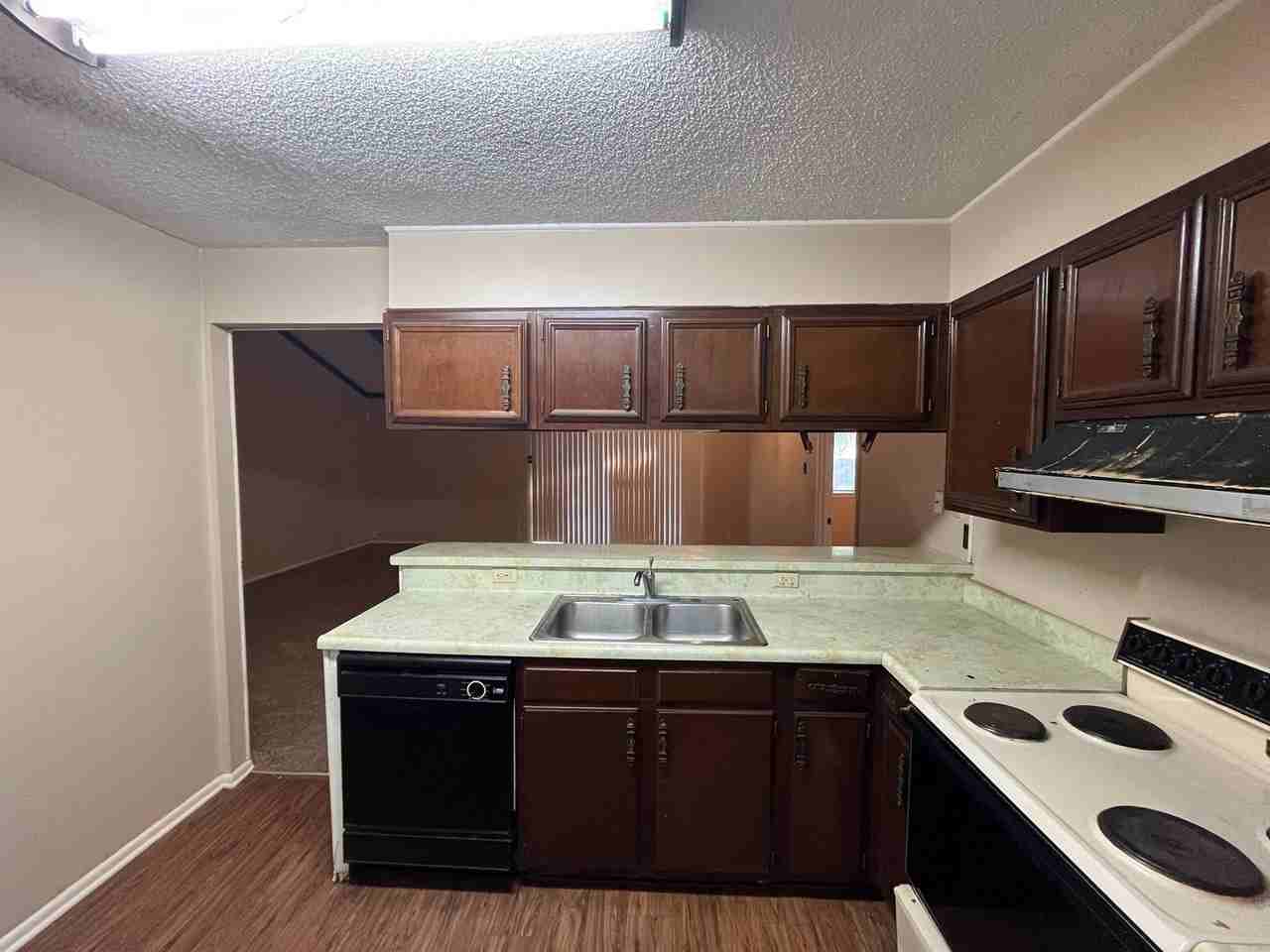 4526 Maybrook Woods St - Photo 7 of 35