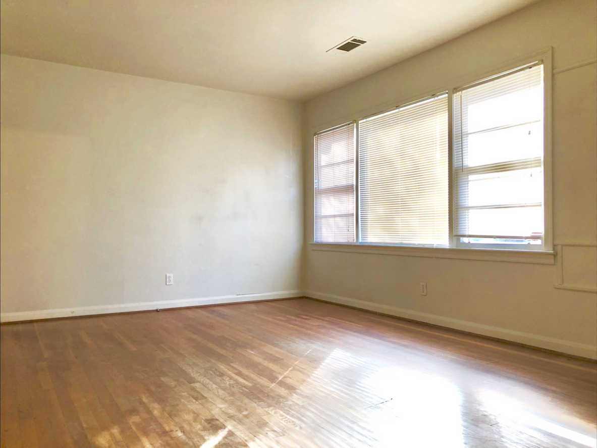 1831 Center Ave - Photo 2 of 7