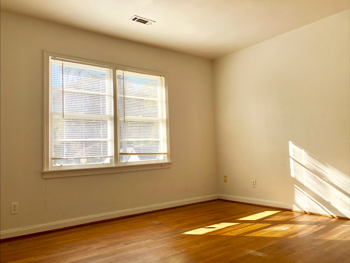 1831 Center Ave - Photo 3 of 7